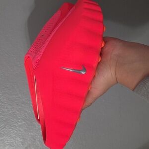 Brand new ds nike mind slide size 9 womens in solar red.